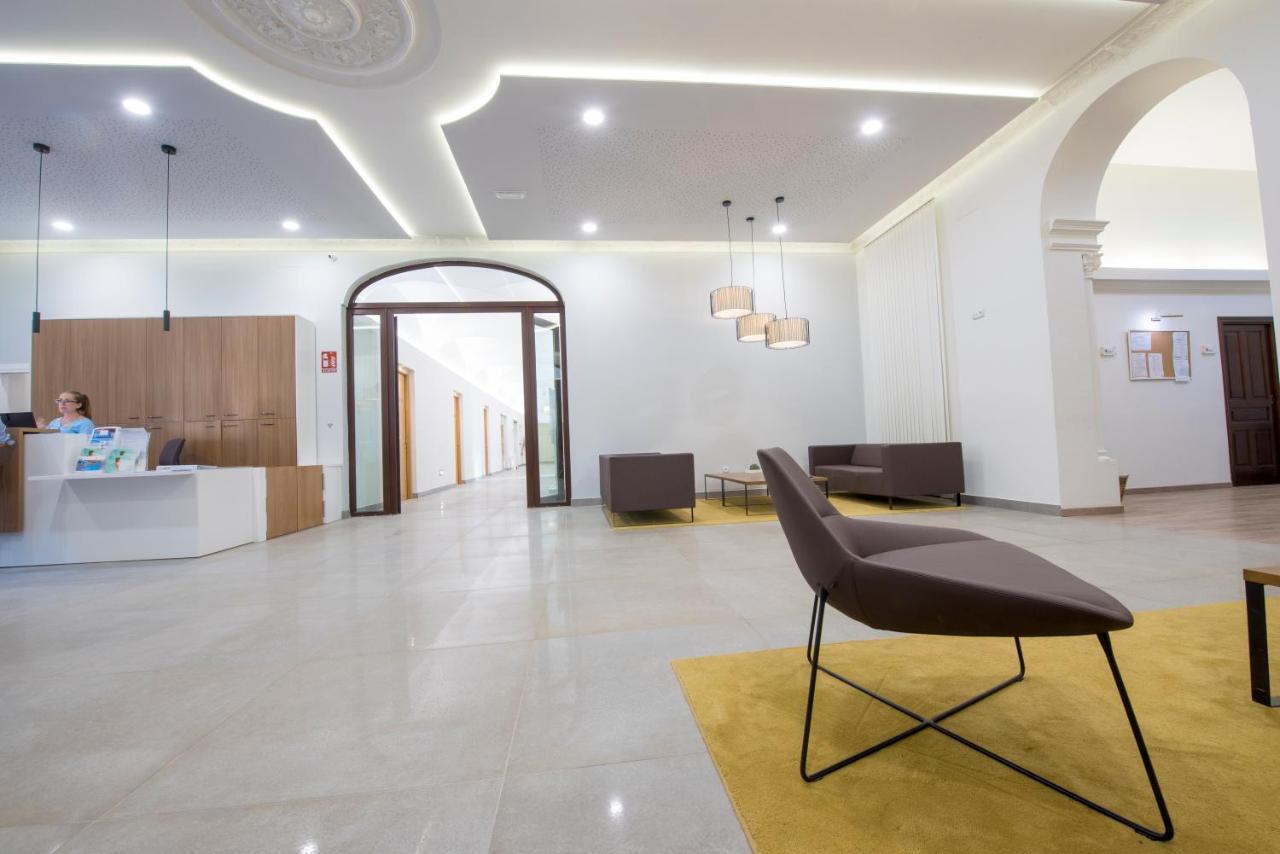Hotel Balneario El Raposo Puebla de Sancho Pérez Exteriör bild