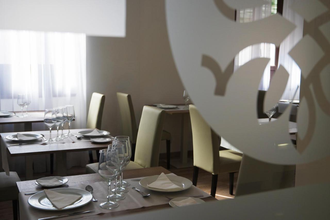 Hotel Balneario El Raposo Puebla de Sancho Pérez Exteriör bild