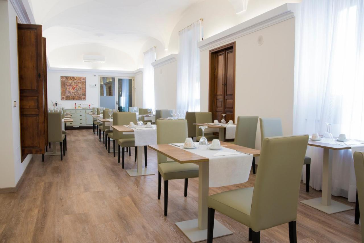 Hotel Balneario El Raposo Puebla de Sancho Pérez Exteriör bild
